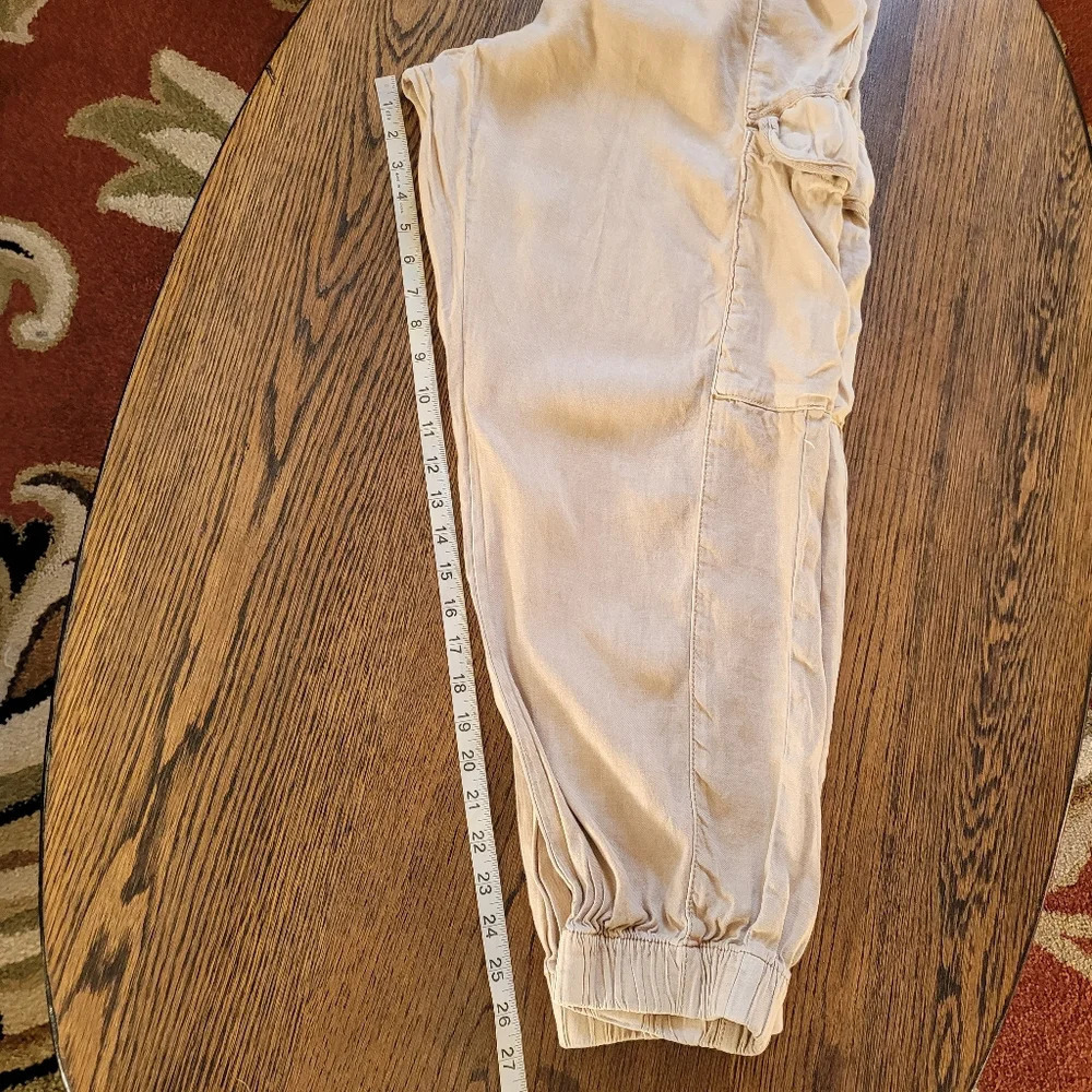 American Eagle Tan Linen Blend Cargo Elastic Cuff Joggers Size Women 16 - Picture 9 of 13